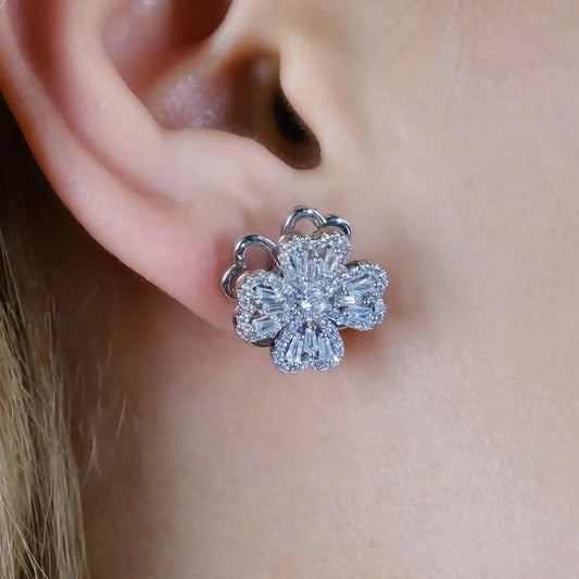 Altın Kaplama Dönen Yonca Küpe