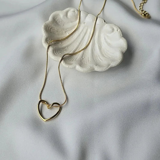 14 Ayar Altın Kaplama İnce Büküm Kalpli Kolye